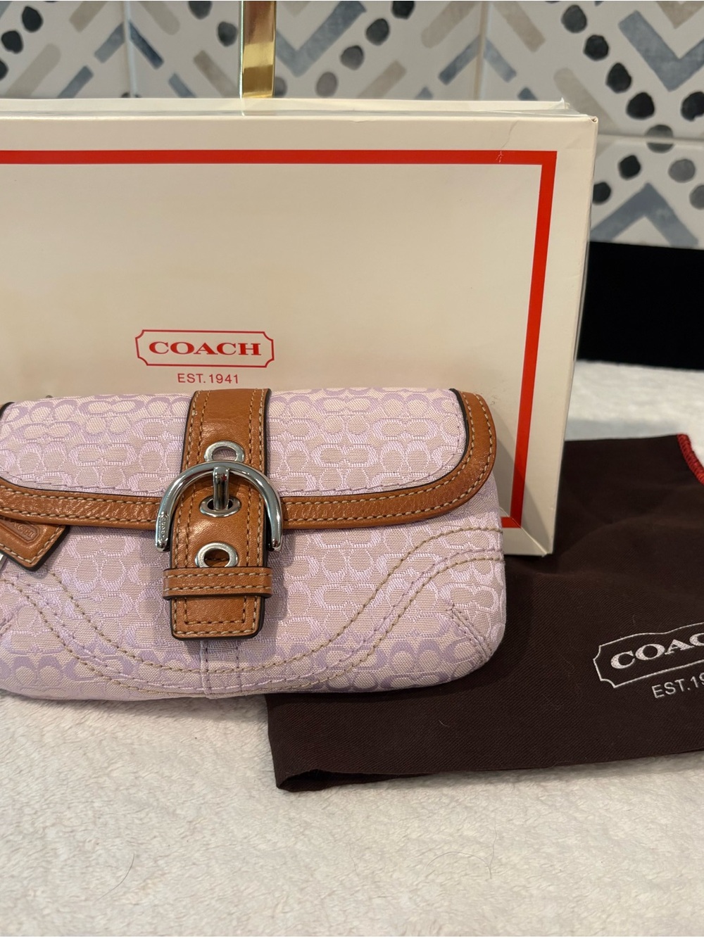 NWT - Rare/Vintage Coach Lilac Signature C SoHo wristlet with Leather Trim